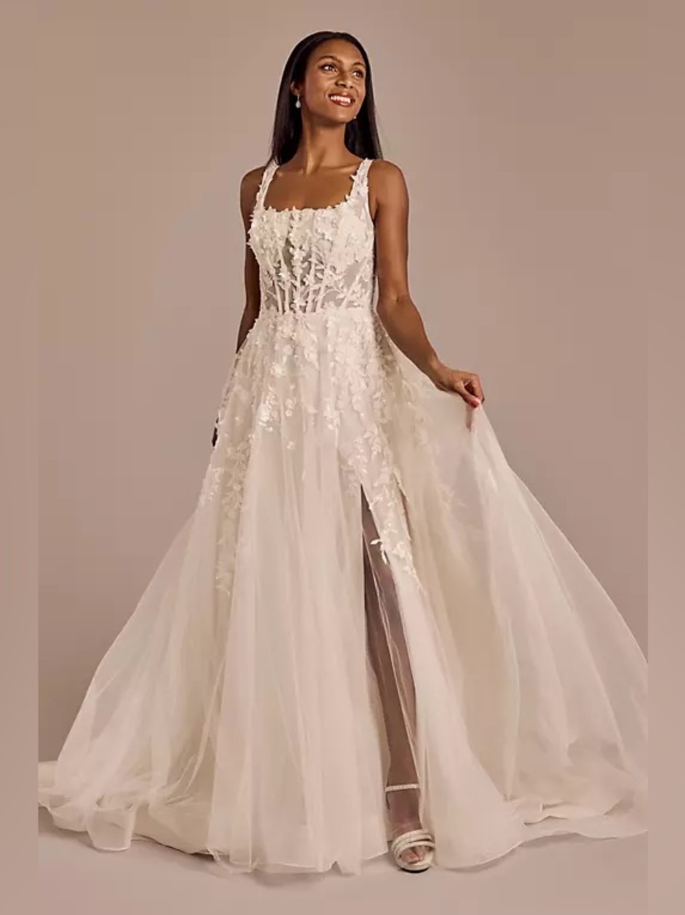 Davids Bridal 3D Floral Lace Appliqué Tulle Sleeveless Square Neck Wedding Dress